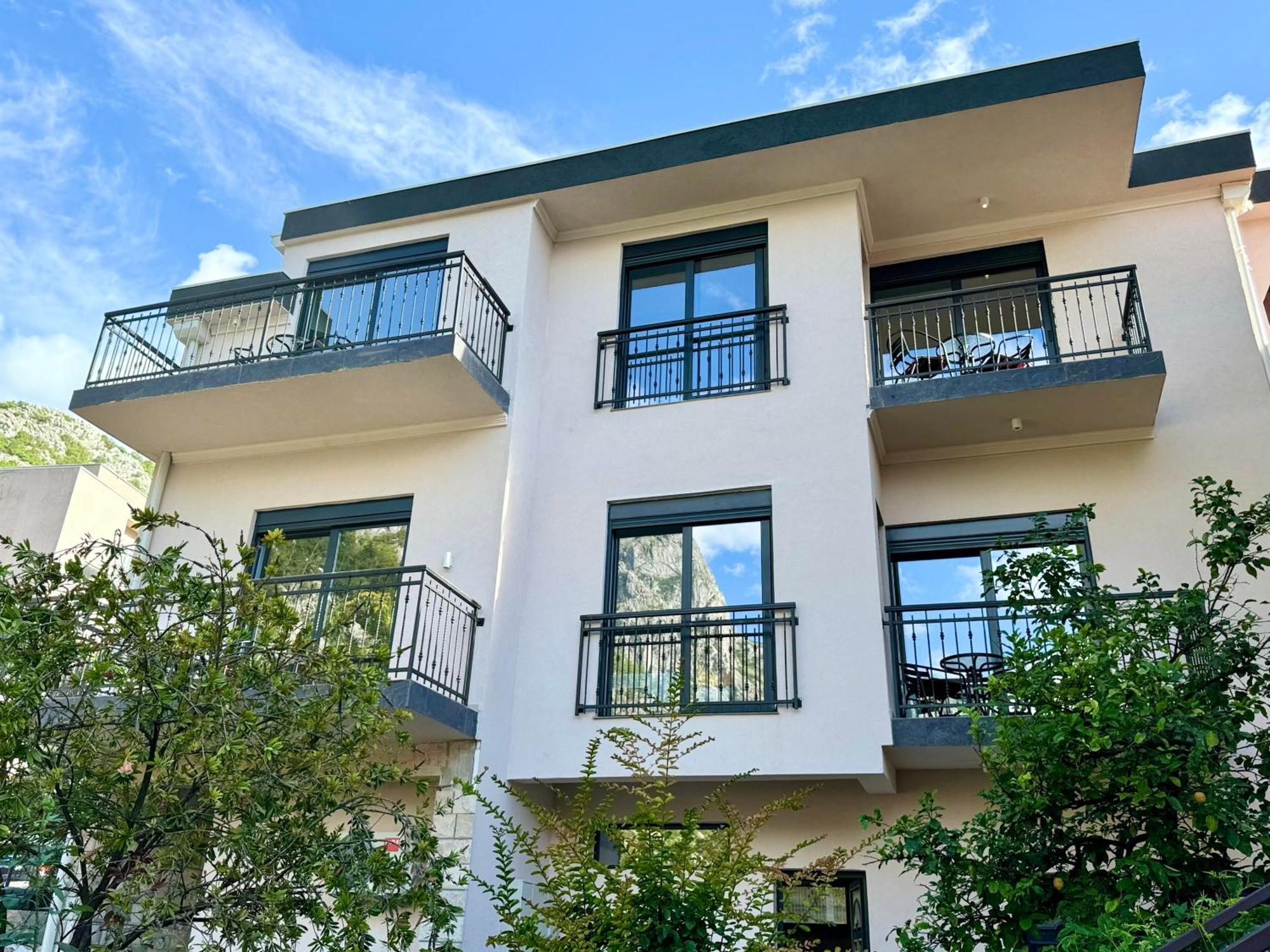 Harmony Garden Apartments Kotor Bagian luar foto