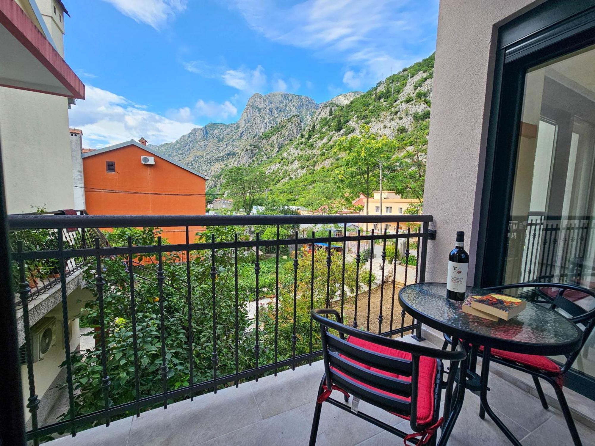 Harmony Garden Apartments Kotor Bagian luar foto