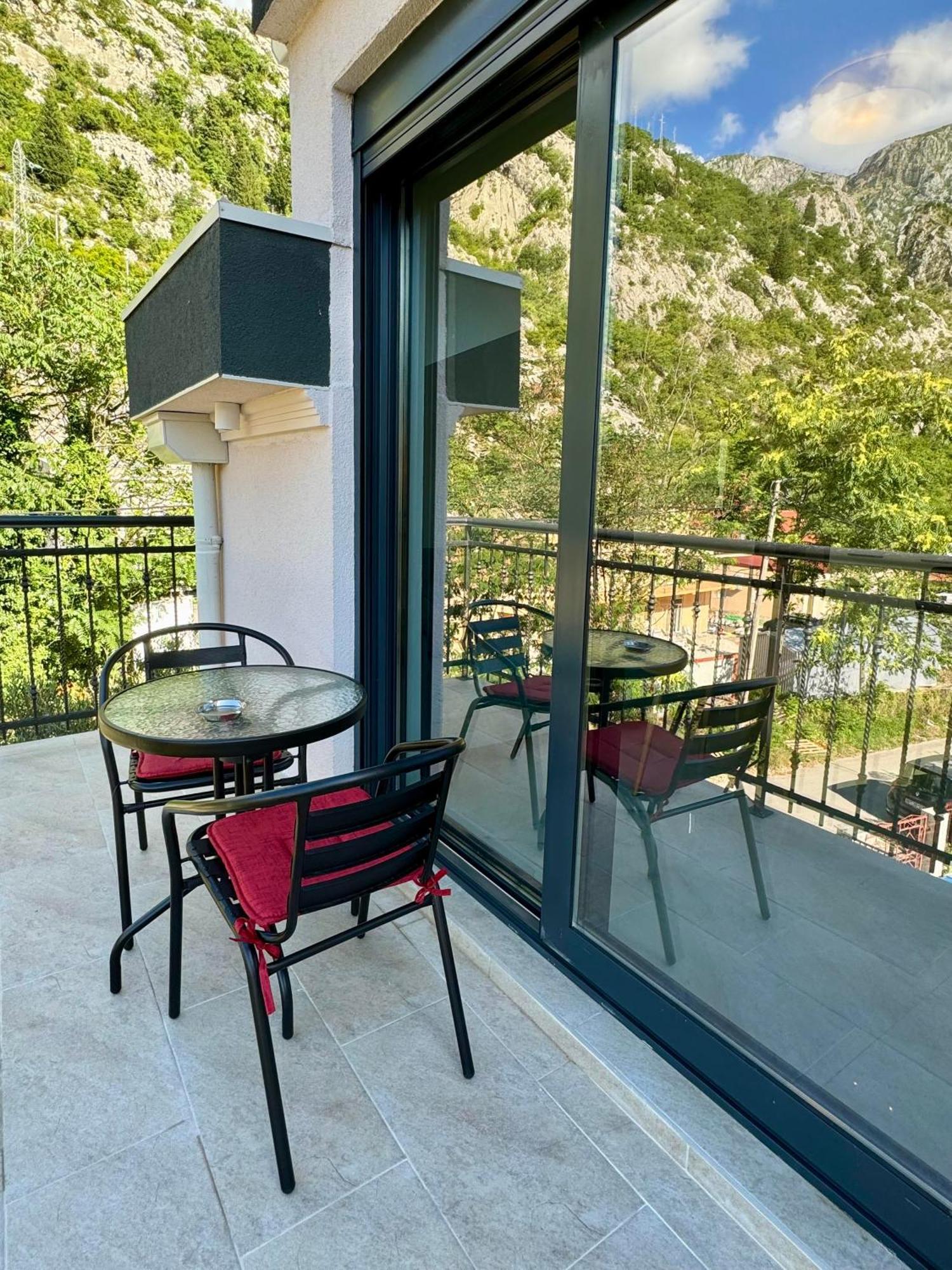 Harmony Garden Apartments Kotor Bagian luar foto
