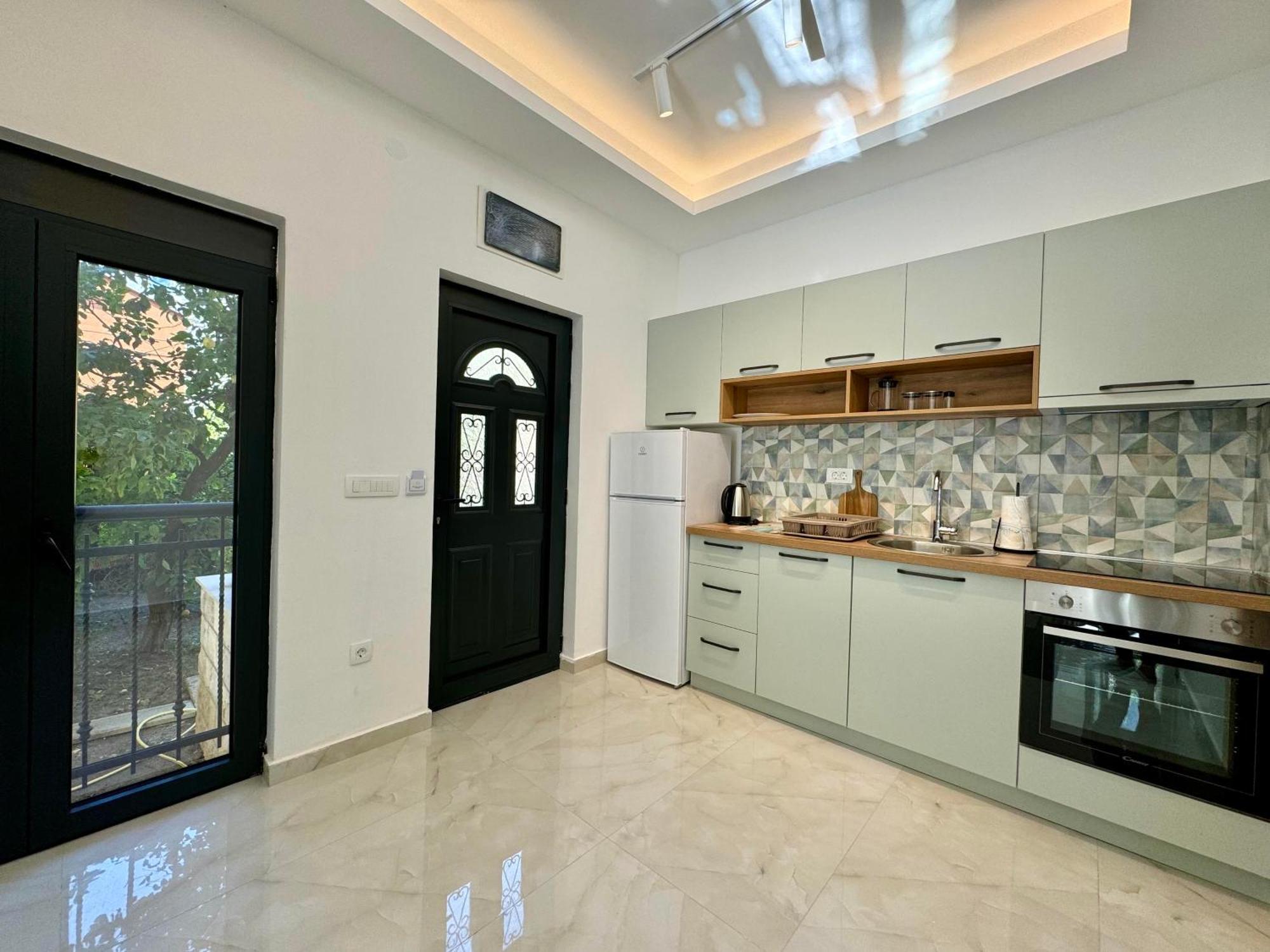 Harmony Garden Apartments Kotor Bagian luar foto